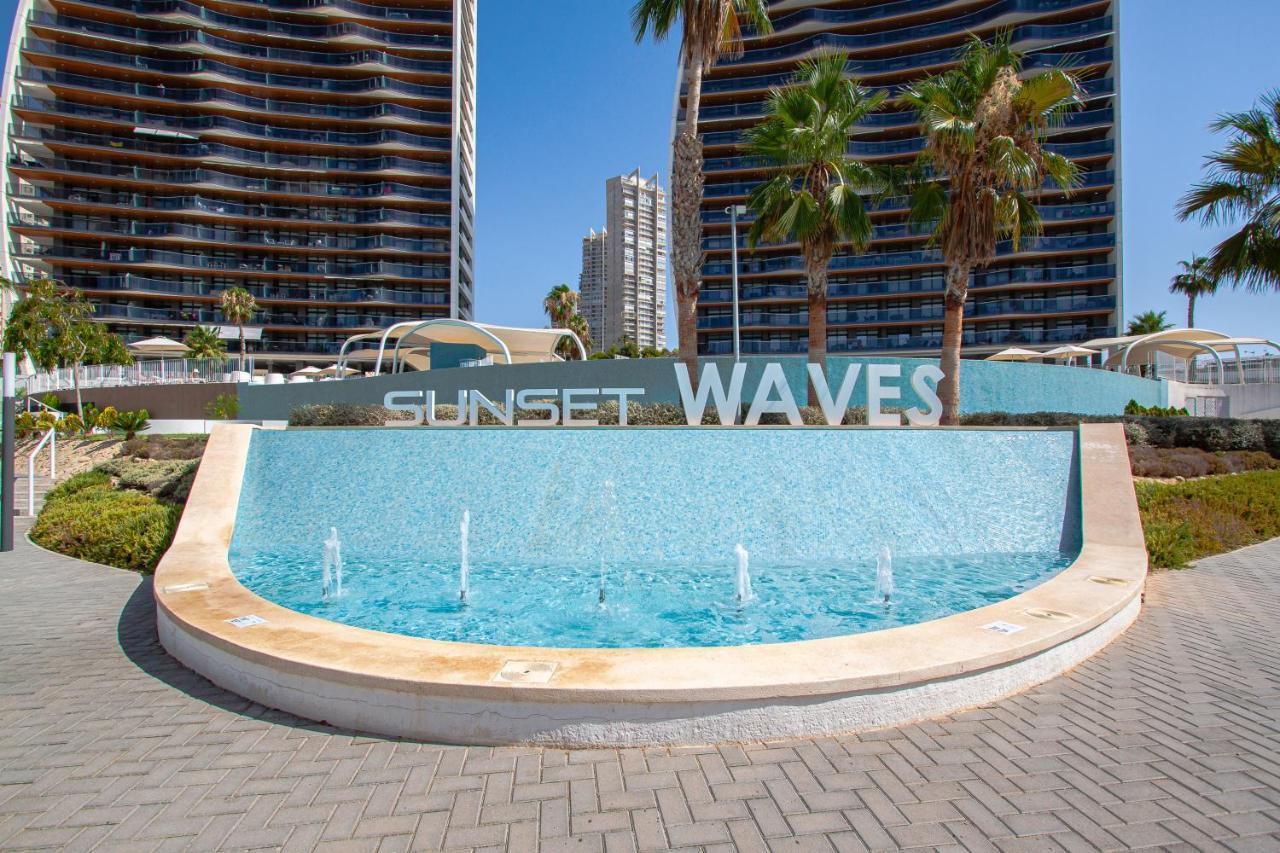 Sunset Waves Sea View Apartments Бенидорм Экстерьер фото