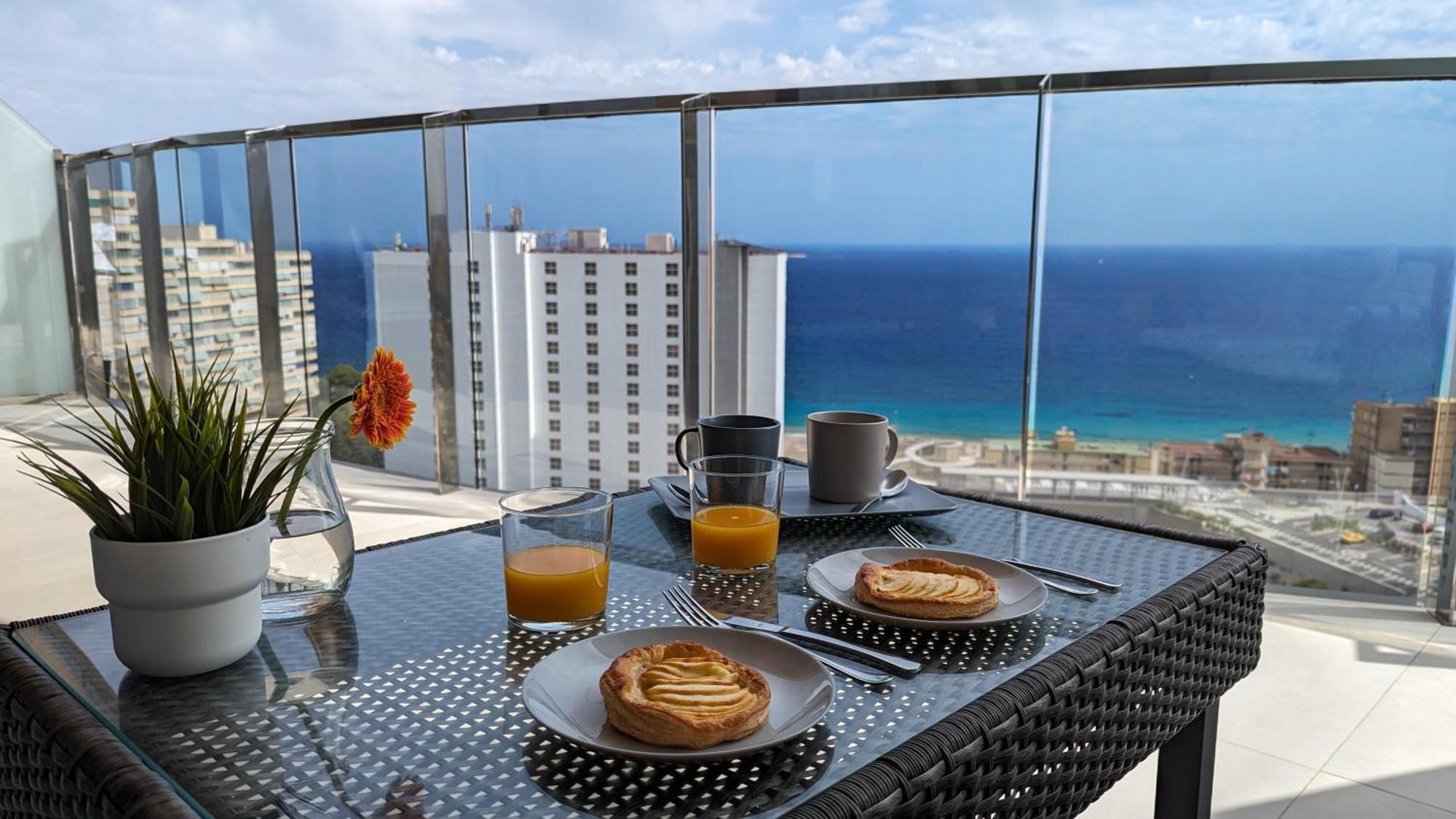Sunset Waves Sea View Apartments Бенидорм Экстерьер фото