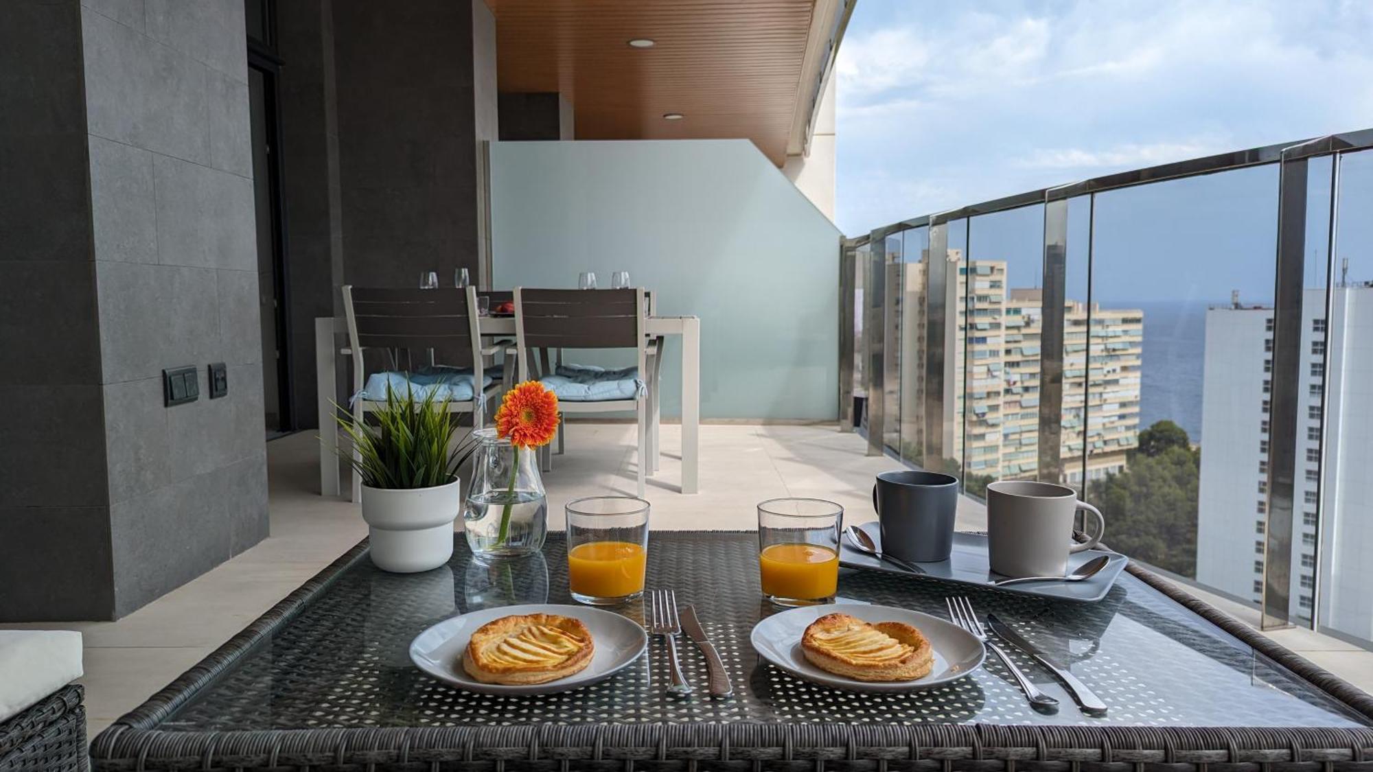 Sunset Waves Sea View Apartments Бенидорм Экстерьер фото